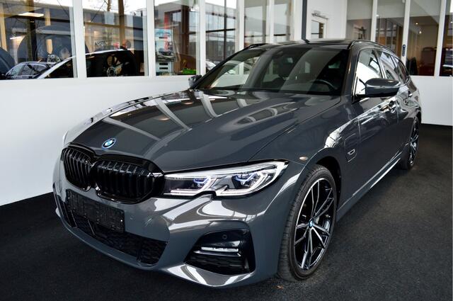 BMW 3-SERIE Touring 330e Hybride M-Sportedition | Dravitgrau !