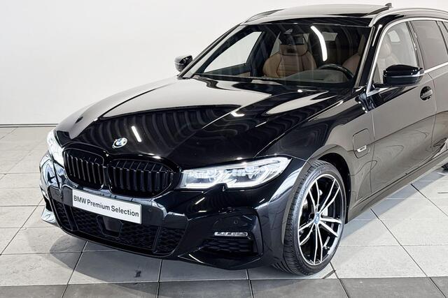 BMW 3-SERIE Touring 330e High Executive