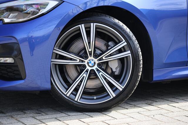 BMW 3-SERIE Touring 330i xDrive High Executive M-pakket | Pano | HUD | 19" | Laser | Keyless | Hifi | Camera | DAB | Elektr. stoel + mem | Alarm kl.3 | Etc.