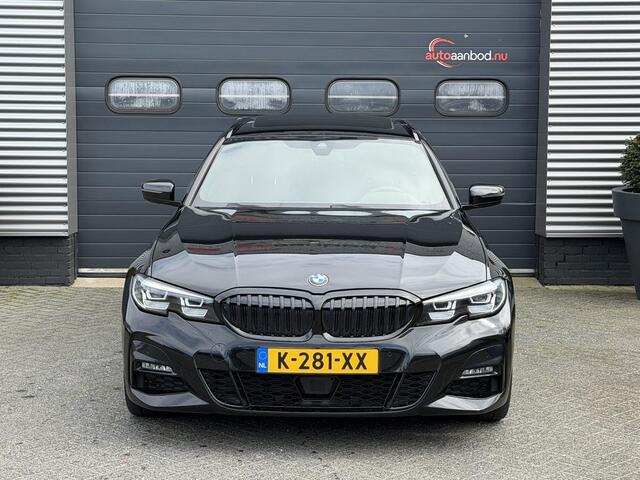 BMW 3-SERIE Touring 320i High Executive M-Sport | Panoramadak | Camera | Head-Up Display | DAB | Stoelverwarming | Elektrische Achterklep |