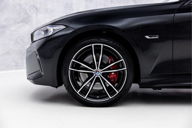 BMW 3-SERIE Touring 330e xDrive M-Sport | Pano | Harman-Kardon | E-Trekhaak | HU