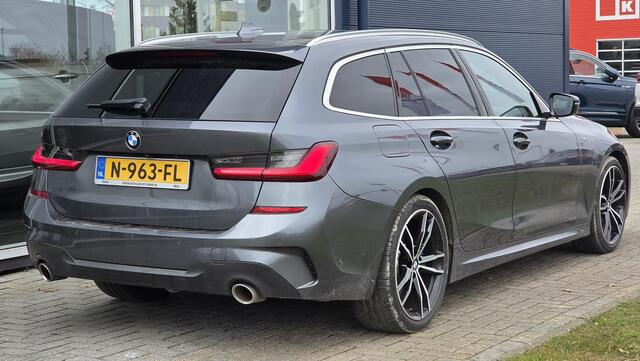 BMW 3-SERIE Touring 330i High Executive | Automaat | Pano | Leder | Stoelverwarming | PDC | Camera | Trekhaak |