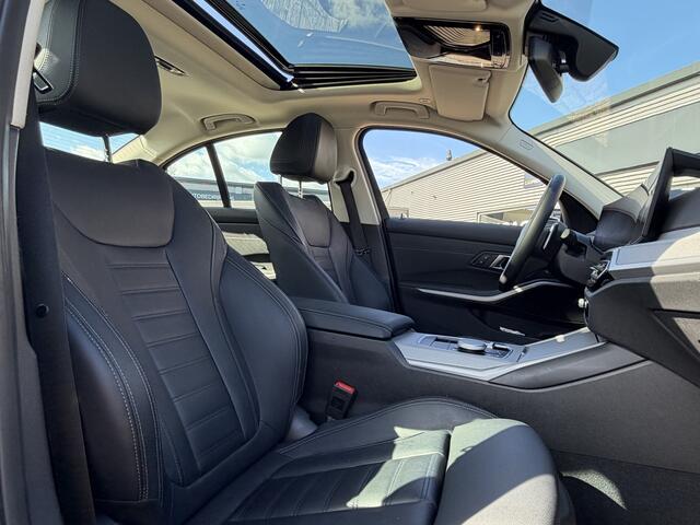 BMW 3-SERIE 318i LCI | Schuif/kantel dak | Leder | Camera | LED