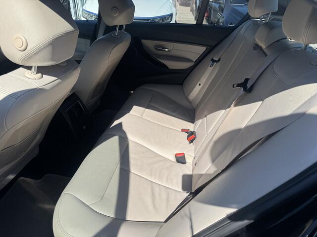 BMW 3-SERIE 318i Centennial High Executive Automaat