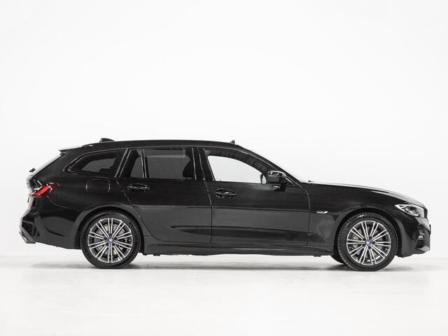 BMW 3-SERIE Touring 330e xDrive High Executive Pano Laser Trekhaak
