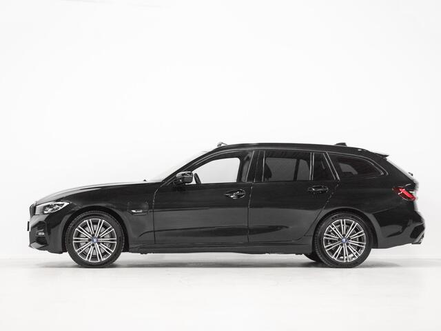 BMW 3-SERIE Touring 330e xDrive High Executive Pano Laser Trekhaak
