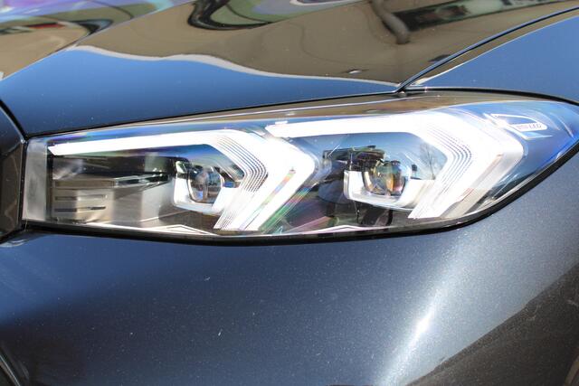 BMW 3-SERIE Touring 330e M Sport Automaat / Trekhaak / Sportstoelen / Comfort Access / Stoelverwarming / Cruise Control