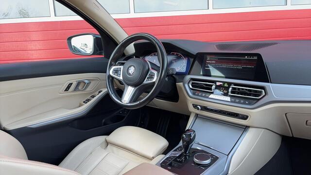 BMW 3-SERIE Touring 330e Business Edition Plus SPORTSTOELEN / FULL LED / SOH 89% / CARPLAY / DAB+ / CREME LEDER / STOELVERW / ELEK KOFFERKLEP / NL-AUTO