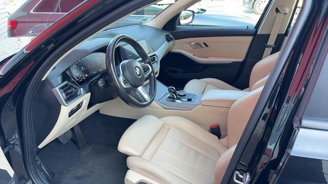 BMW 3-SERIE Touring 330e Business Edition Plus SPORTSTOELEN / FULL LED / SOH 89% / CARPLAY / DAB+ / CREME LEDER / STOELVERW / ELEK KOFFERKLEP / NL-AUTO