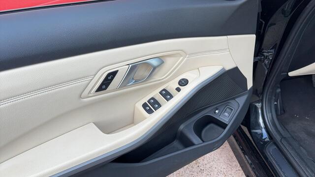 BMW 3-SERIE Touring 330e Business Edition Plus SPORTSTOELEN / FULL LED / SOH 89% / CARPLAY / DAB+ / CREME LEDER / STOELVERW / ELEK KOFFERKLEP / NL-AUTO