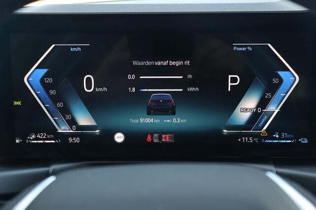 BMW 3-SERIE Touring 320e LCI PHEV | Widescreen | Elek. Trekhaak | Stoelverwarming | Navigatie | Carplay