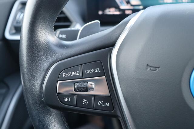 BMW 3-SERIE Touring 320e LCI PHEV | Widescreen | Elek. Trekhaak | Stoelverwarming | Navigatie | Carplay