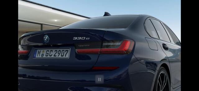 BMW 3-SERIE 330e High Executive / M-Sport / Pano / Laer / 19"