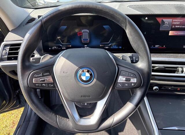 BMW 3-SERIE Touring 320e Business Edition Plus | Automatische Trekhaak | Adaptieve Cruise Control | Sportstoelen | Verwacht |