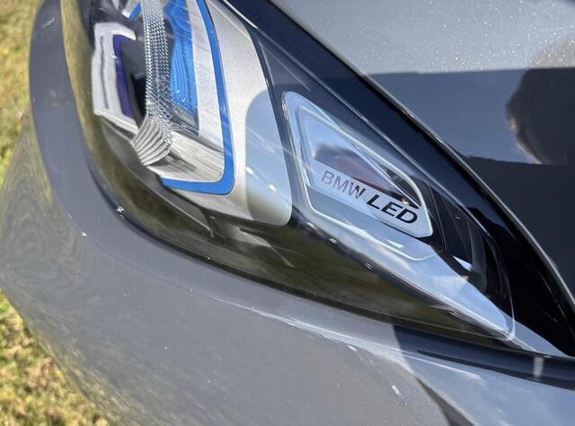 BMW 3-SERIE Touring 320e Business Edition Plus | Automatische Trekhaak | Adaptieve Cruise Control | Sportstoelen | Verwacht |