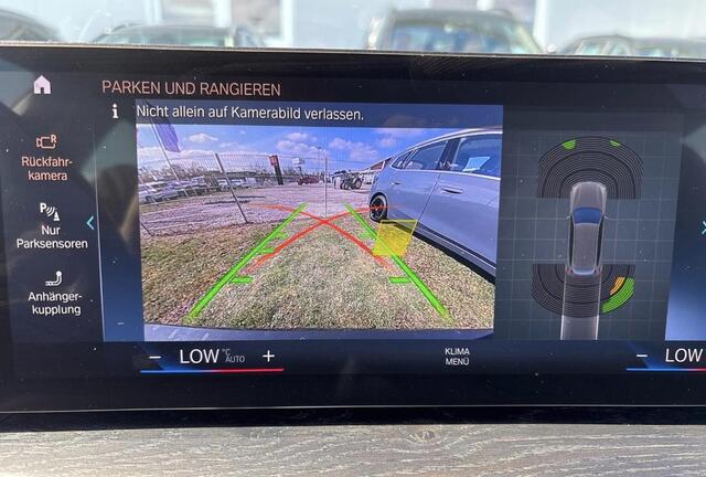 BMW 3-SERIE Touring 320e Business Edition Plus | Automatische Trekhaak | Adaptieve Cruise Control | Sportstoelen | Verwacht |