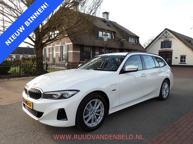 BMW 3-SERIE Touring 320e xDrive FACELIFT WIDESCREEN / CARPLAY / TREKHAAK / SPORTLEER