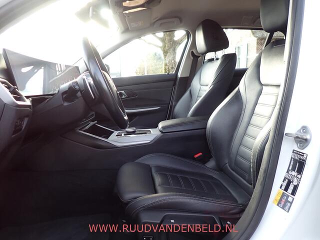 BMW 3-SERIE Touring 320e xDrive FACELIFT WIDESCREEN / CARPLAY / TREKHAAK / SPORTLEER