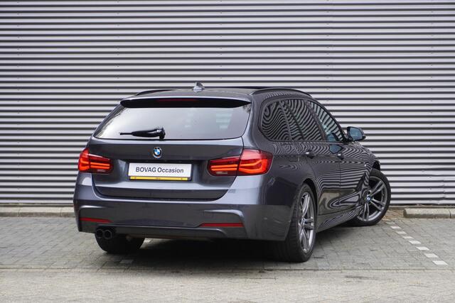BMW 3-SERIE Touring 320i Executive | Glazen panoramadak | BMW Head-Up Display | Harman Kardon Surround Sound Systeem | Extra getint glas achter