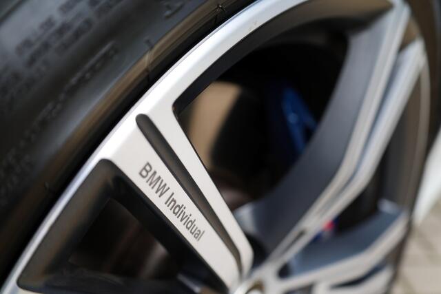 BMW 3-SERIE 330e Business Edition Plus | BTW | NAP | M-SPORT | LASER | KEYLESS | 360 | LEDER | DEALER ONDH |