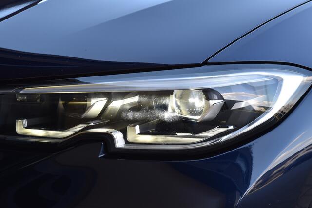 BMW 3-SERIE Touring 330i High Executive Edition * M-Sportpakket * Panoramadak * Harman / Kardon * Trekhaak *