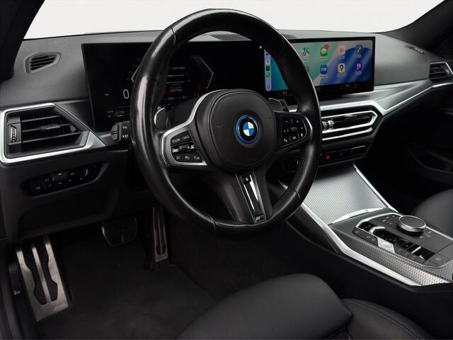 BMW 3-SERIE Touring 330e 292PK *FACELIFT* M-Sport Shadow Laser Alcantara Camera