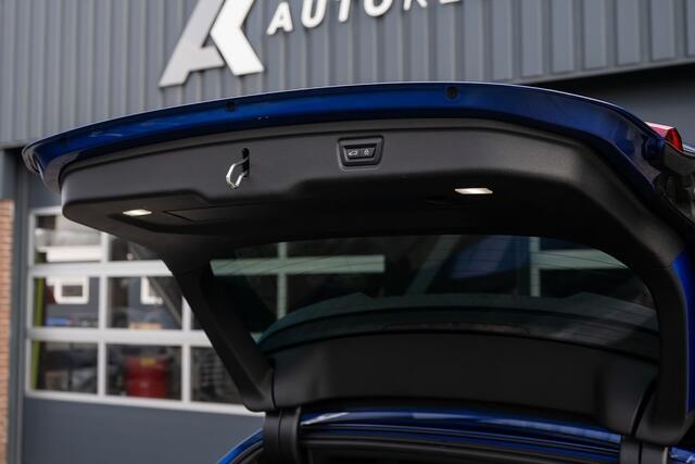 BMW 3-SERIE 330 330e xDrive Touring M Sport | Panorama | Maxton | Trekhaak | Head-Up | Comfort Access | Leder | 19' Inch |