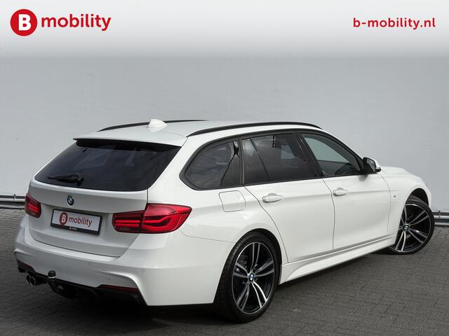BMW 3-SERIE Touring 320i High Executive M-Sport Trekhaak Apple CarPlay | Cruise Control | Leer | LED | Stoelverwarming