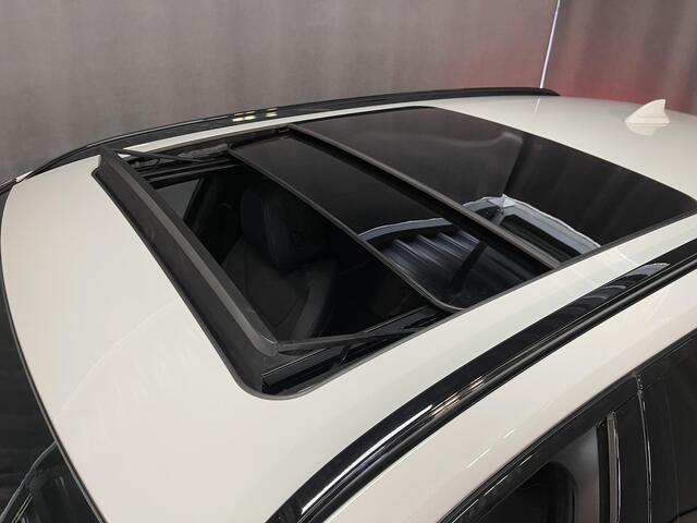 BMW 3-SERIE Touring 330i M Sport 18"/Panoramadak/Laser LED/Harman Kardon/Dodehoek/Adaptieve cruise/Keyless/Stoelverwarming