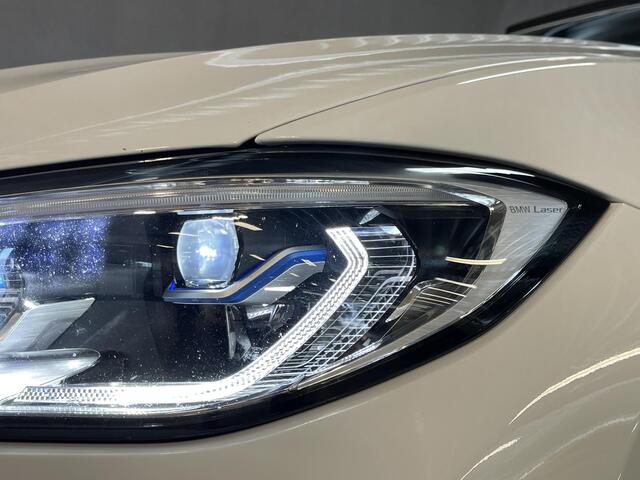 BMW 3-SERIE Touring 330i M Sport 18"/Panoramadak/Laser LED/Harman Kardon/Dodehoek/Adaptieve cruise/Keyless/Stoelverwarming