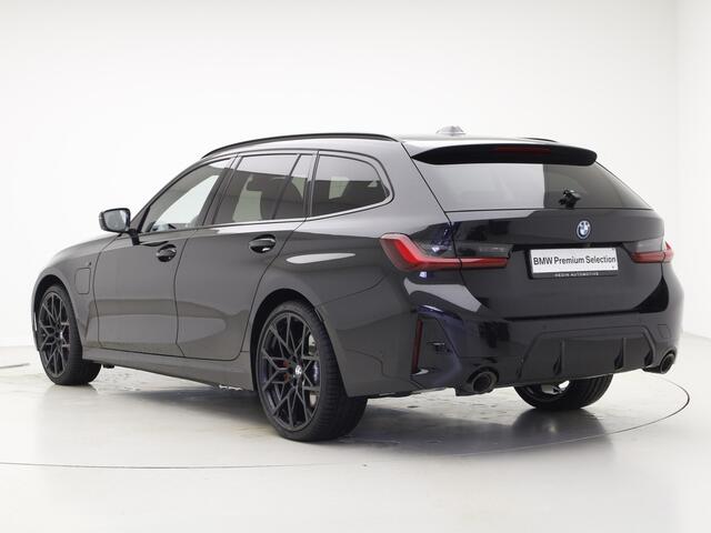 BMW 3-SERIE Touring 330e M-Sport Pro | Panorama | 20" Styling 795M | Hifi | Camera | Stoelverwarming |