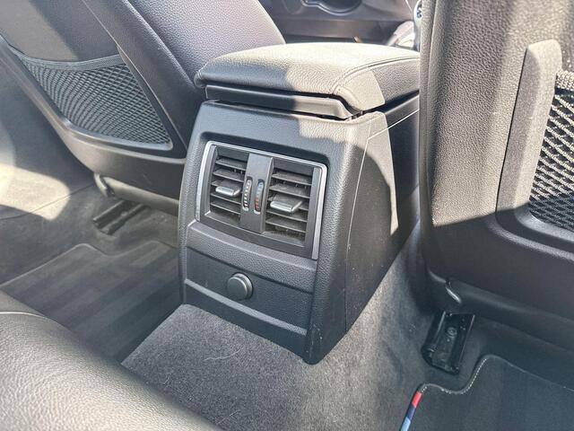 BMW 3-SERIE Sedan 320i | M Sport | High Executive | Panoramadak | Selections 1000