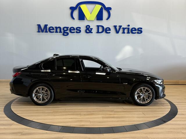 BMW 3-SERIE 320e Business Edition Plus Airco ECC | Virtual | Leder | Stoelverwarming | M Stuur | Camera | Sfeer | Isofix | NAP