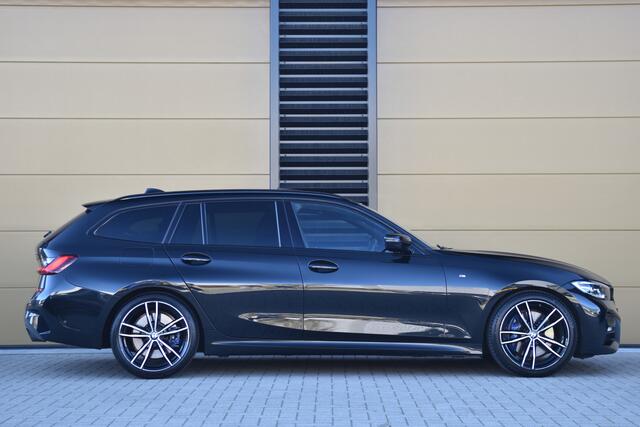 BMW 3-SERIE Touring 330i Executive Edition * M-Sport * Panoramadak * M Sport Onderstel * 1 eigenaar *
