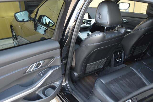 BMW 3-SERIE Touring 330i Executive Edition * M-Sport * Panoramadak * M Sport Onderstel * 1 eigenaar *