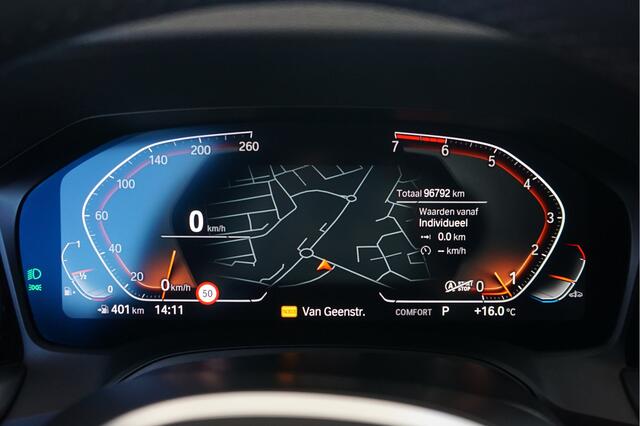 BMW 3-SERIE 320i M-Pakket | Carplay | 19 inch | Dealeronderhouden | NAP