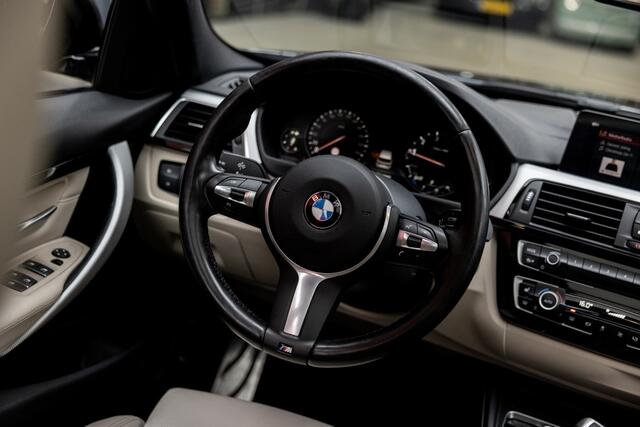 BMW 3-SERIE Touring 318i MSport Edition | Pano | Leder | Camera |
