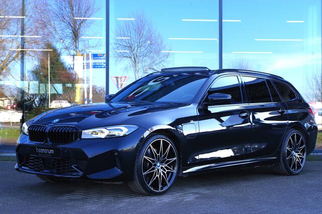 BMW 3-SERIE Touring 330e High Executive M-Sport 293 PK PHEV, Panoramadak, M-Kuipstoelen, Adap. Cruise Control