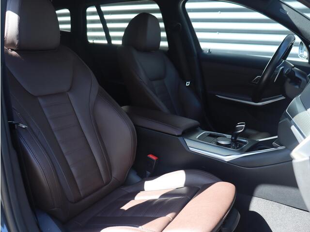 BMW 3-SERIE Touring 330e | High Executive | M Sportpakket | Laserlight | Getint Glas | Verwarmbare Voorstoelen | Hi-Fi | Apple Carplay | 19'' LMV
