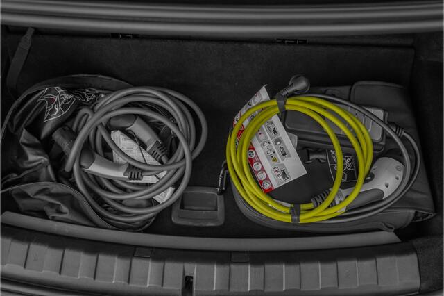 BMW 3-SERIE 330e High Executive M-Sport Parkeerhulp M-Remmen CarPlay