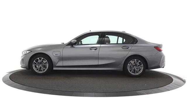 BMW 3-SERIE 320e