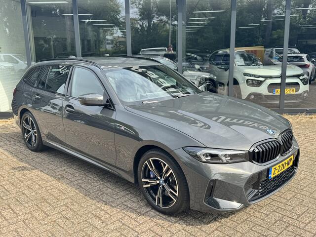BMW 3-SERIE Touring 320e M-Pakket*LED-Matrix*Trekhaak*Eerste eigenaar*Origineel NL*