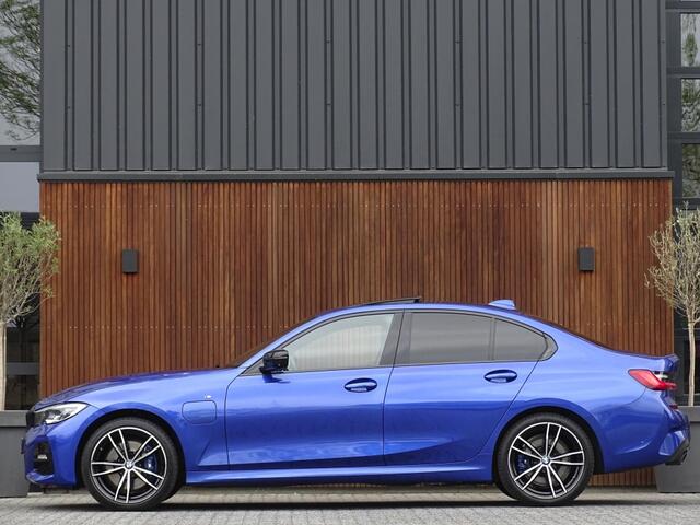 BMW 3-SERIE 330e 292PK High Executive / M-Sport Individual / 360°