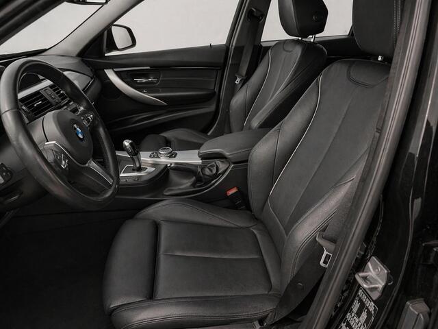 BMW 3-SERIE Touring 318i M Sport| CruiseControl|Schuifdak|Navi|Camera|ParkAssist|