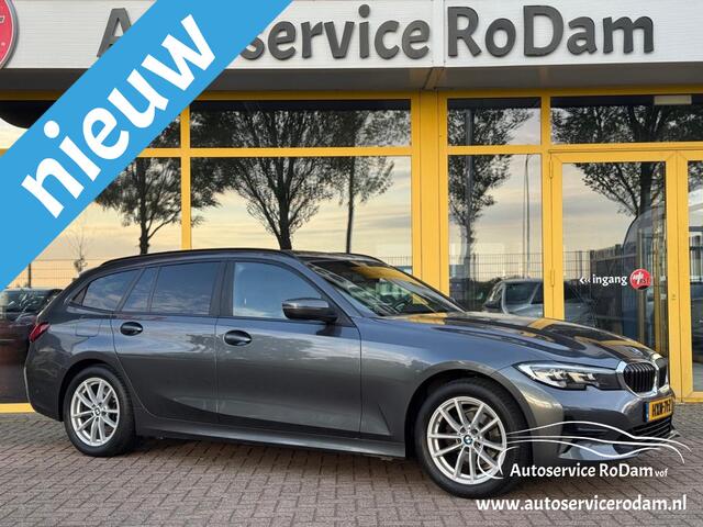 BMW 3-SERIE Touring 318i High Executive