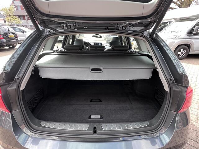 BMW 3-SERIE Touring 330d xDrive High Executive