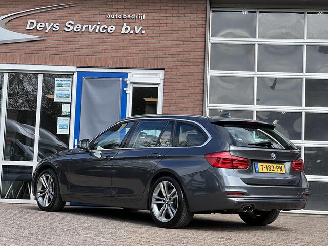 BMW 3-SERIE Touring 330d xDrive High Executive