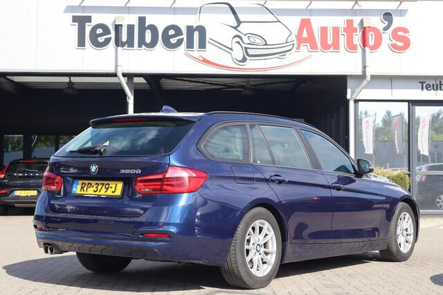 BMW 3-SERIE Touring 320d EDE | Navigatie | Climate control | PDC achter | Bluetooth | Cruise control