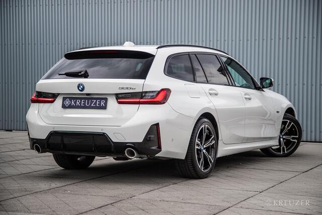 BMW 3-SERIE Touring 320e | M-Sport | Pano | HUD | ACC | H/K | Camera | Keyless | Ambiance Lighting