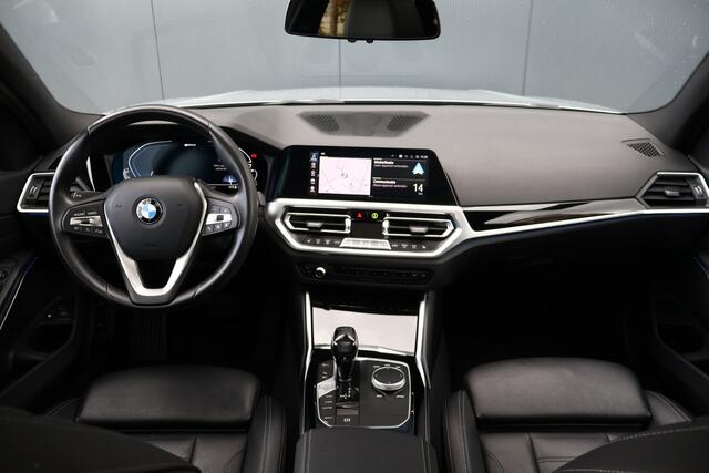 BMW 3-SERIE Touring 320e High Executive Sportline | Laser Light | Pano | Digital Key | Camera | Vernasca Leder | 19 Inch M Sport Velgen